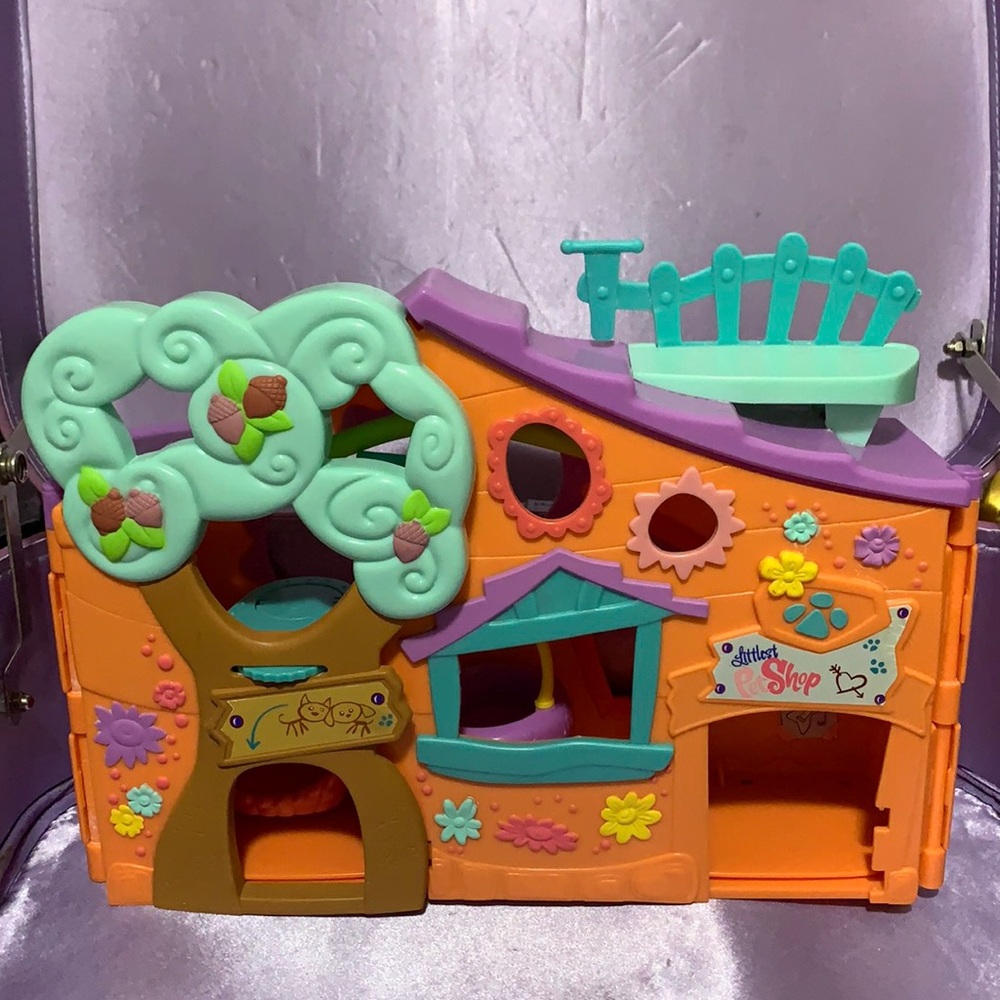 Littlest Pet Shop LPS Pets Only! Clubhouse 2007 Playset Orange Variant